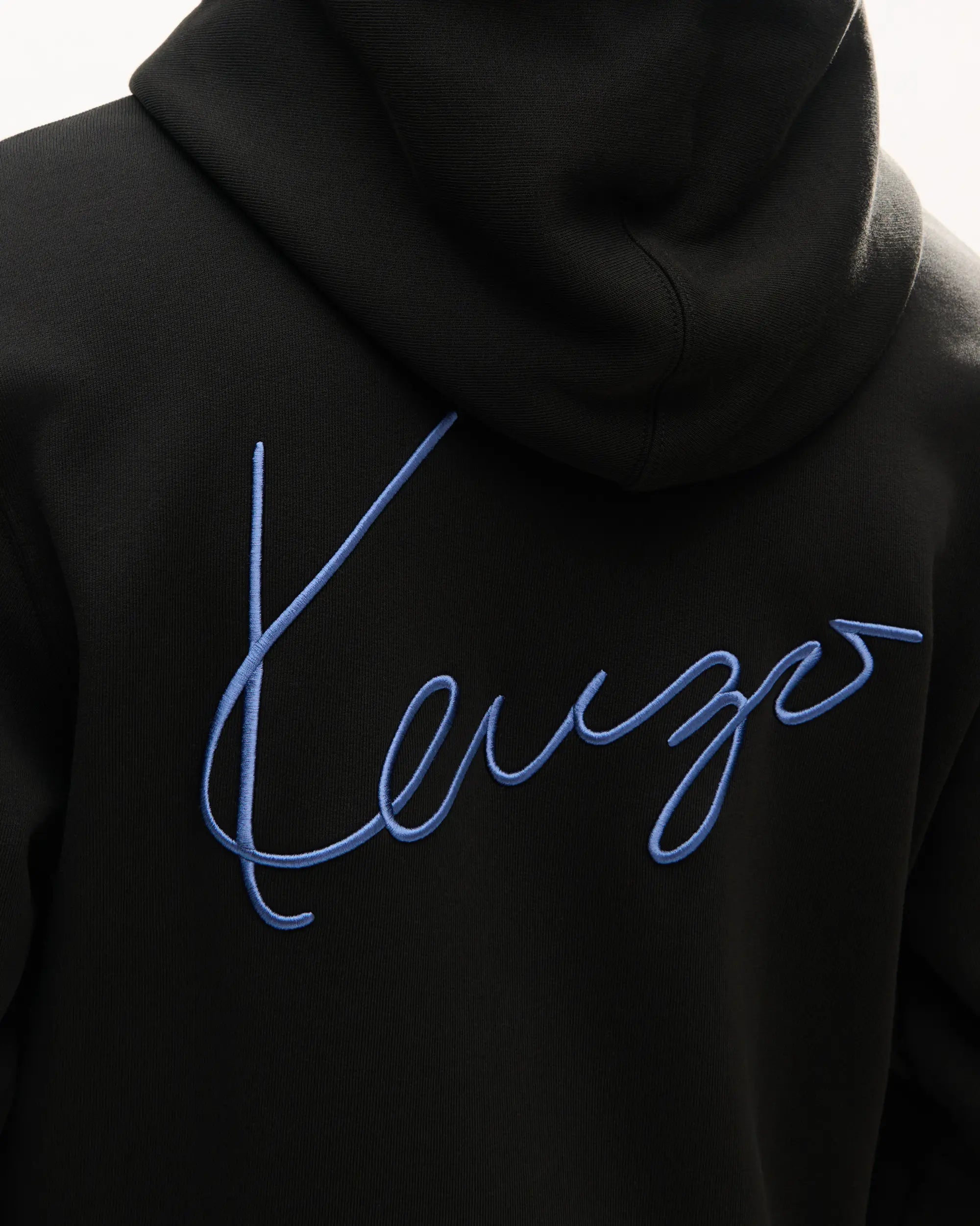Sweat-shirt à capuche zippé brodé
