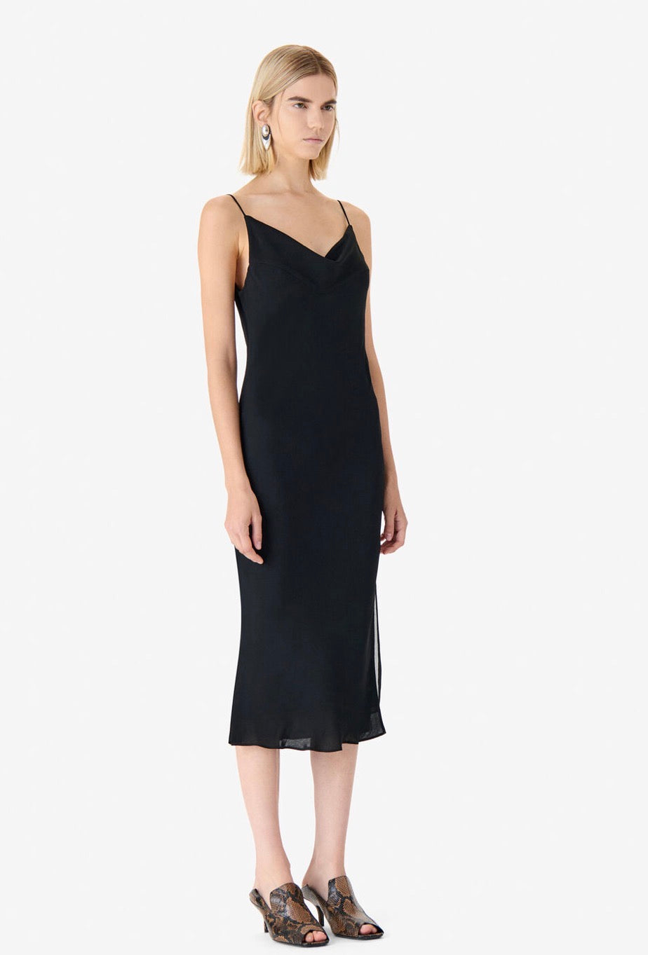 Robe longue à col bénitier noire Opalia