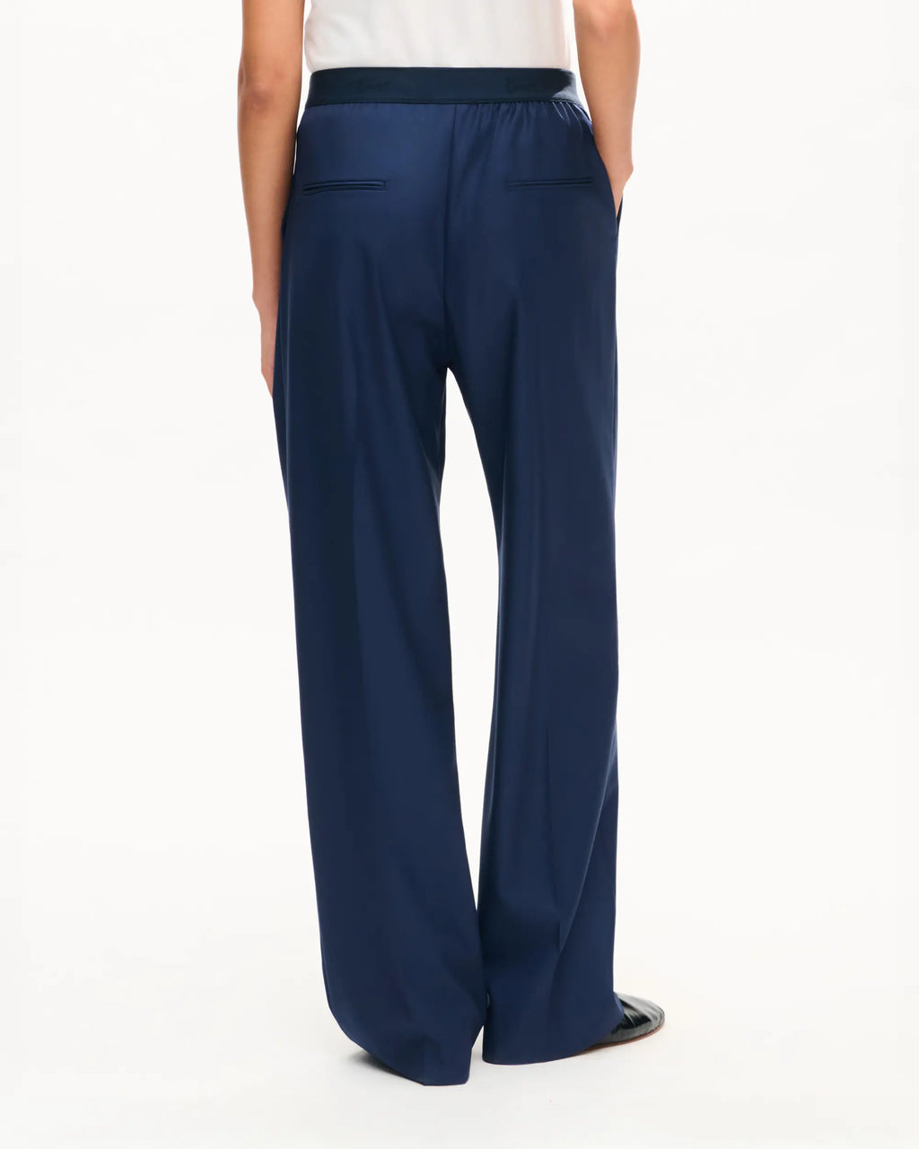 Pantalon élastiqué en laine vierge