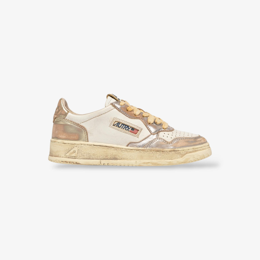 Baskets Medalist low en cuir et daim blanc et argent